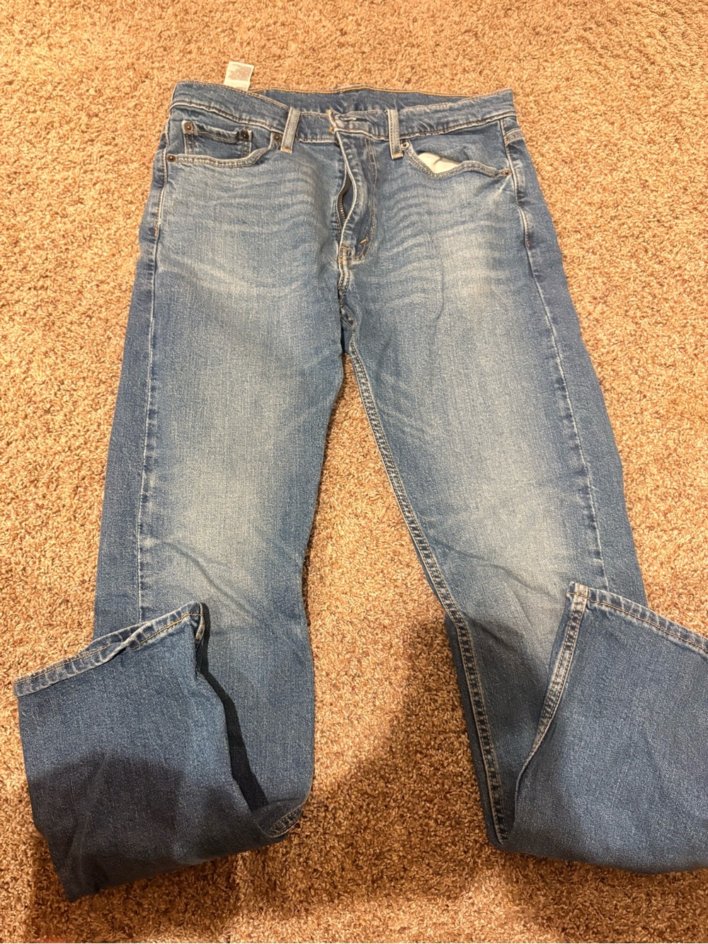 Levi's Men Straight Jeans in Light Blue Wash